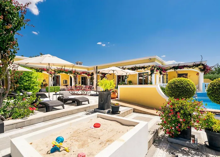 Villa Thebougainvilla Our Oceanview In The Hills